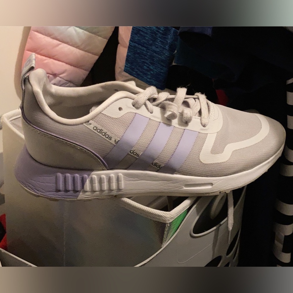Women’s Sneakers